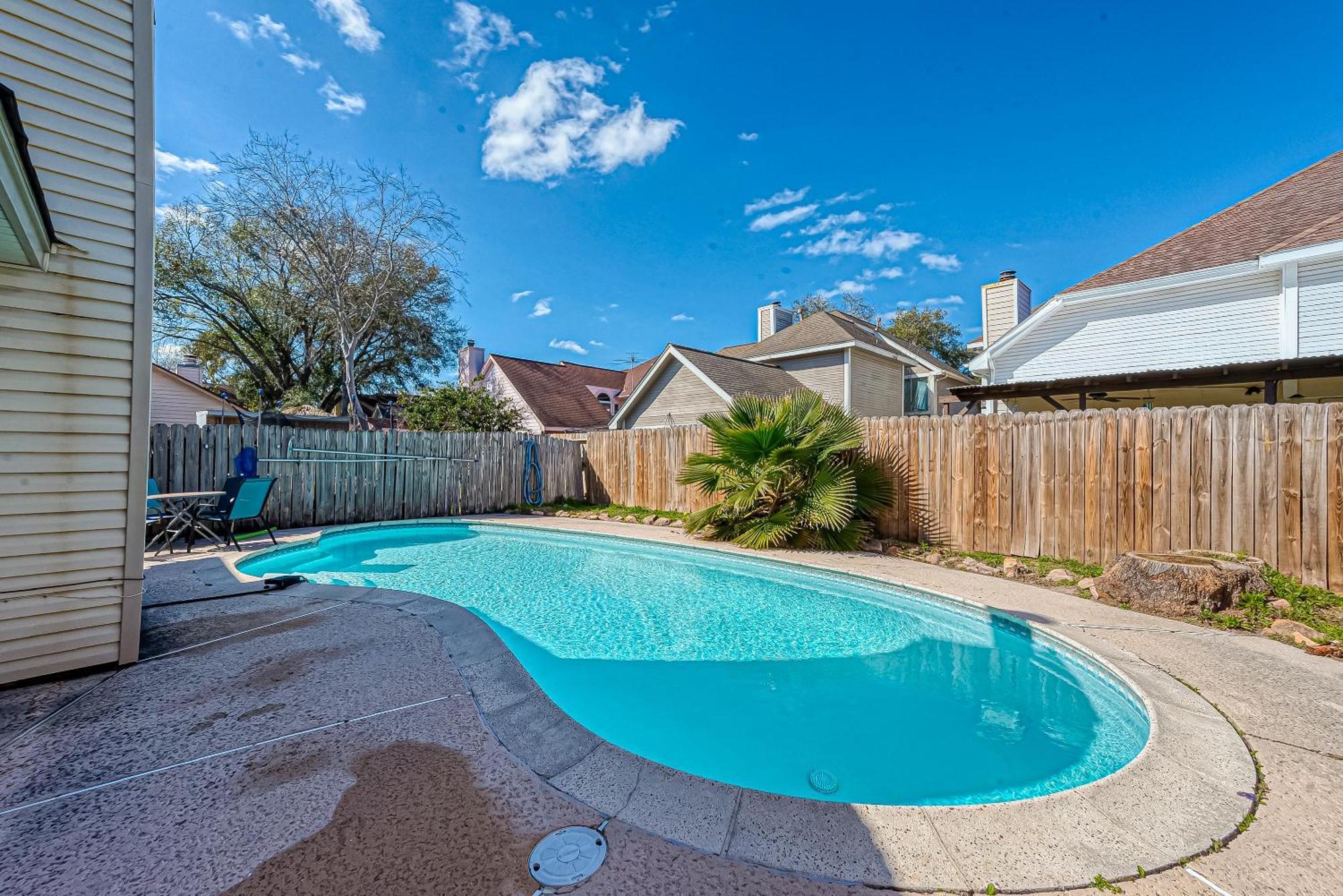 Beat The Heat In Katy Tx - Arcade Room & Pool Houston Bagian luar foto